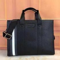 注目美品 バリー BALLY 最終数量限り！ハンドバッグ ファッションスタッズ.63.