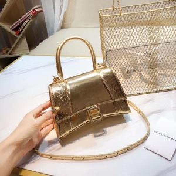 BALENCIAGA  幅広いアイテムを展開 バレンシアガ 一番手に入れやすい  レディースバッグ.51.