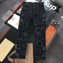 2026春夏 クロムハーツ CHROME HEARTS 大絶賛の履き心地! クリスチャンルブタン偽物ブランド  スキニーパンツ