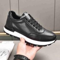 2026秋冬 プラダ PRADA 豊富なサイズ プラダコピー ブランド 底にラバーが貼ってある ランニングシューズ 2色可選 リゾートスタイル