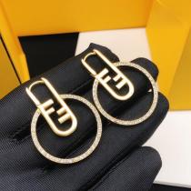 フェンディ上品セレブな豪華 年末で限定アイテム 大安売りのアクセサリーブランド コピー  .