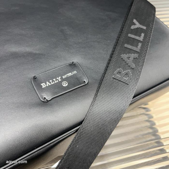 ブリーフケースBALLYブランド 激安 話題のアイテム完売在庫確保_0_1