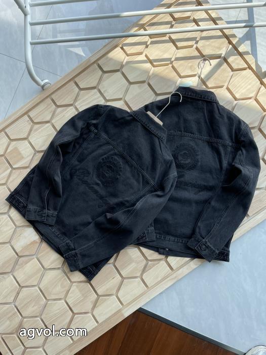 コートコピー ブランド 通販balenciaga少量再入荷 限定モデル シンプルなデザイン_0_3
