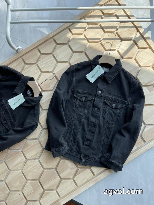 コートコピー ブランド 通販balenciaga少量再入荷 限定モデル シンプルなデザイン_0_4