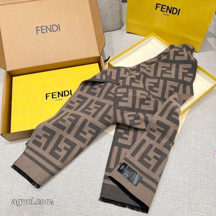 激安 通販 専門マフラー最新作入荷 ファッションな一品 冬秋物先行発売 フェンディ._0_5