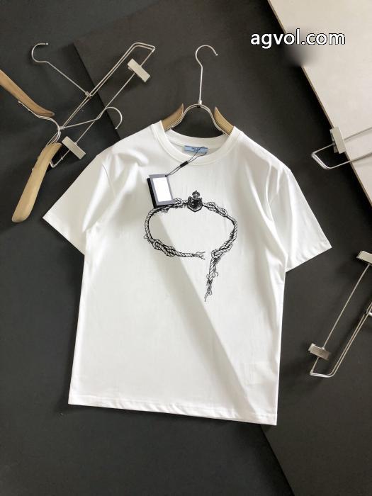 コピー ブランド 販売プラダ名入れ無料 新商品特価 話題人気商品半袖Tシャツ_0_1