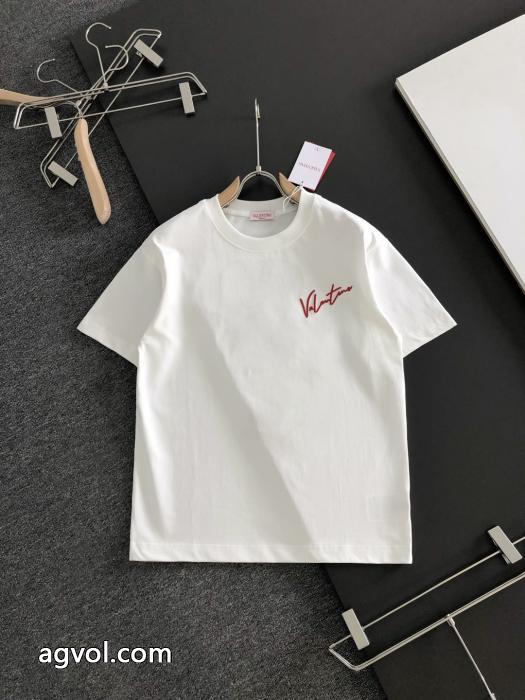 TシャツVALENTINOカジュアルに使える 人気爆発 大好評ブランド フェイク._0_0