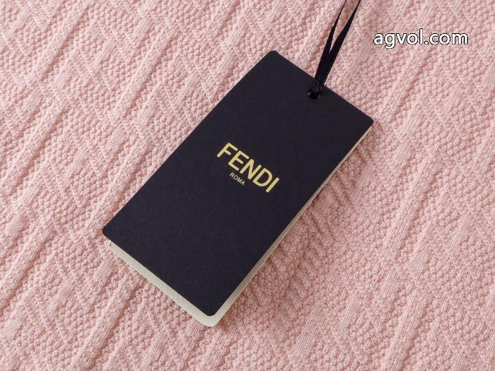 素材感に注目 驚きの破格値得価 高級感漂うブランドコピーFENDIシャツ.._0_4