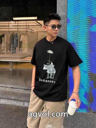 BURBERRY半袖Tシャツブランド スニーカー 激安素敵  完売必至 王道コンビ_0_3
