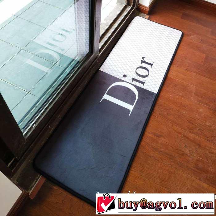 ラグカーペット 2019年の春夏に着たい ディオール お部屋の模様替え DIOR 肌触りの良さとお手入れのしやすさを両立
