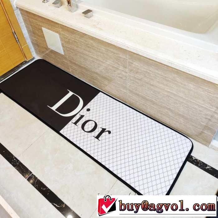 ラグカーペット 2019年の春夏に着たい ディオール お部屋の模様替え DIOR 肌触りの良さとお手入れのしやすさを両立