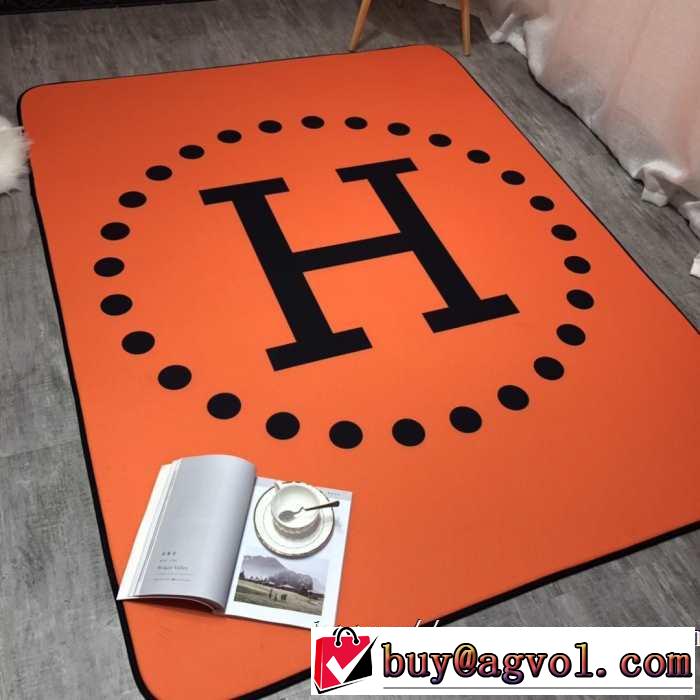 クールな印象を引き立て  エルメス HERMES 2019年の夏のマスト カーペット お部屋に馴染みやすい