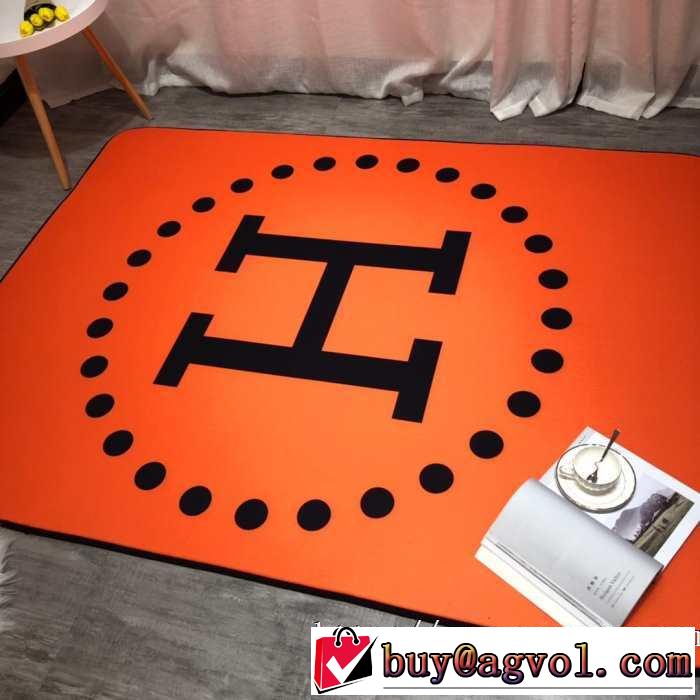 クールな印象を引き立て  エルメス HERMES 2019年の夏のマスト カーペット お部屋に馴染みやすい