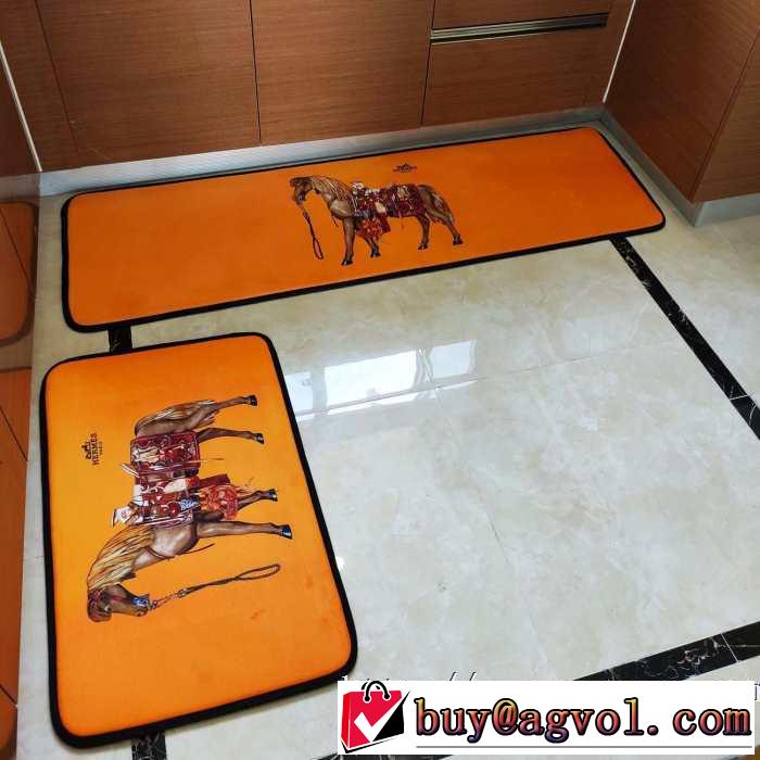 大人カジュアル夏ファッション2019 エルメス HERMES カーペット 日常は掃除機をかけていただくだけでＯＫ 