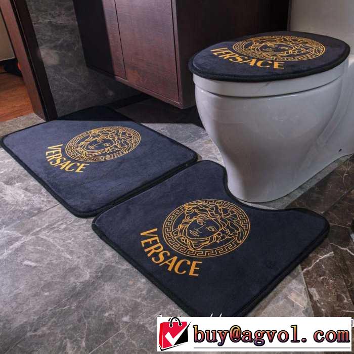 ヴェルサーチVERSACE 2019年春夏シーズンの人気 ラグカーペット 寒い冬でも足元からぽかぽか 心地よい手触り