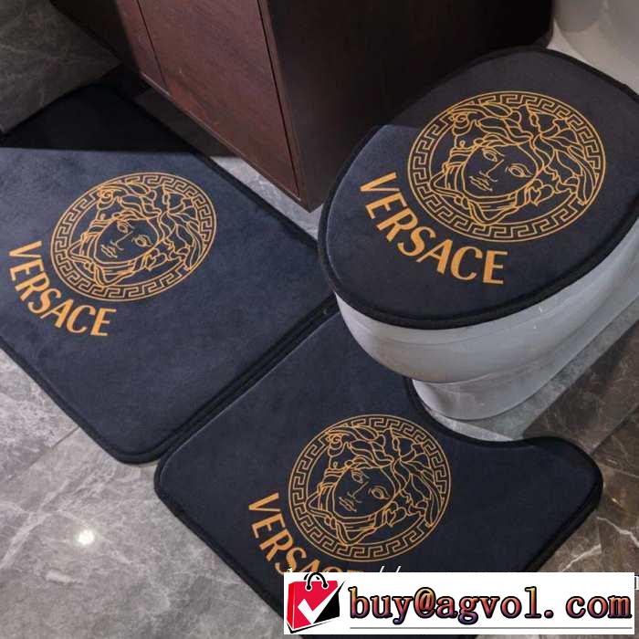 ヴェルサーチVERSACE 2019年春夏シーズンの人気 ラグカーペット 寒い冬でも足元からぽかぽか 心地よい手触り