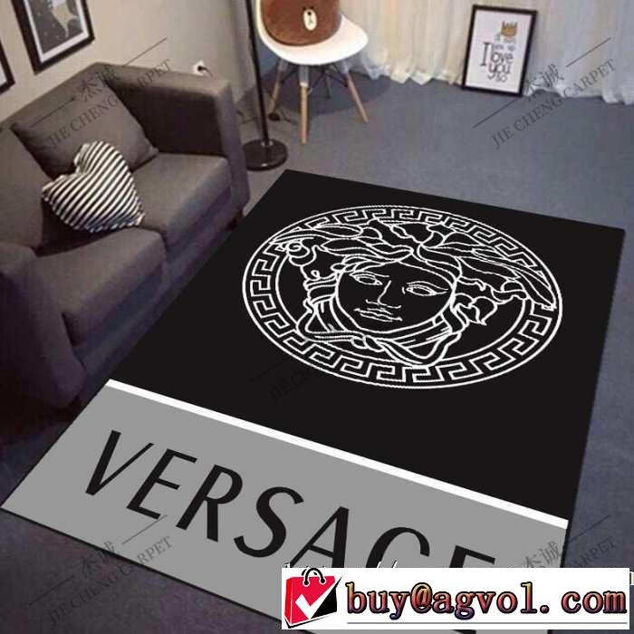 2019春夏の大注目トレンド ラグカーペット ヴェルサーチVERSACE  幅広くコーディネートしやすい 強力な滑り止め付き 