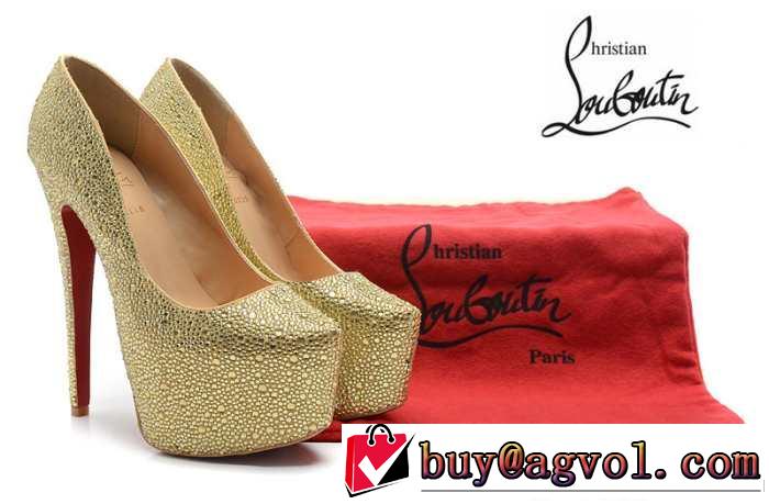 高級感演出 2014 christian louboutin クリスチャンルブタパンプス