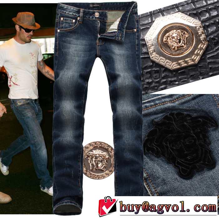 目を引く 14秋冬物 versace ヴェルサーチ ジーンズ