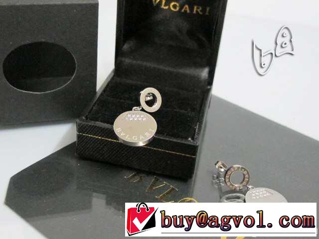 首胸ロゴ2014春夏 bvlgari ブルガリピアス