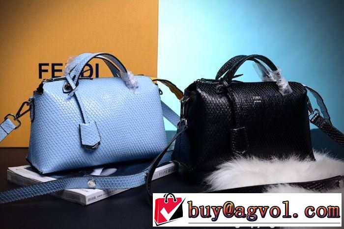 人気が爆発 2015春夏 fendi フェンディ 手持ち&ショルダー掛け 2388 2色可選 