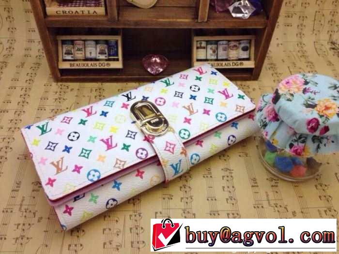 2015 超人気美品◆ louis vuitton ルイ ヴィトン スナップボタン式開閉 レディース財布