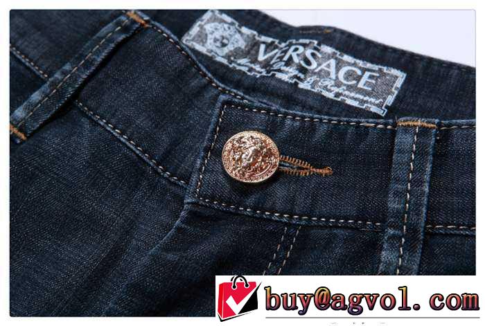雰囲気満点な足元　2016春夏 美品！ versace ヴェルサーチ ジーンズ 機能性も抜群.