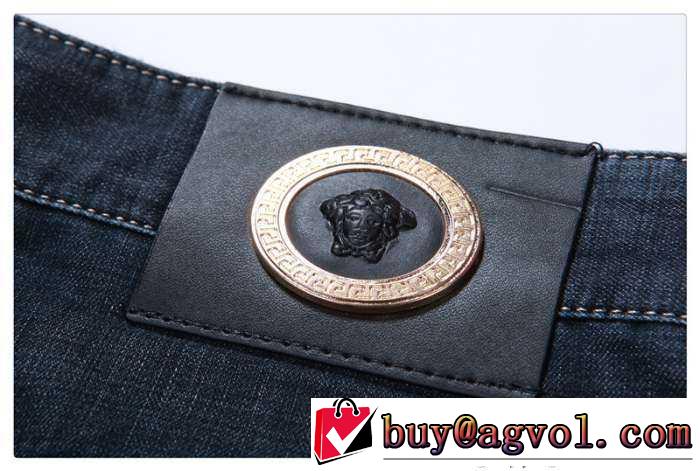 雰囲気満点な足元　2016春夏 美品！ versace ヴェルサーチ ジーンズ 機能性も抜群.