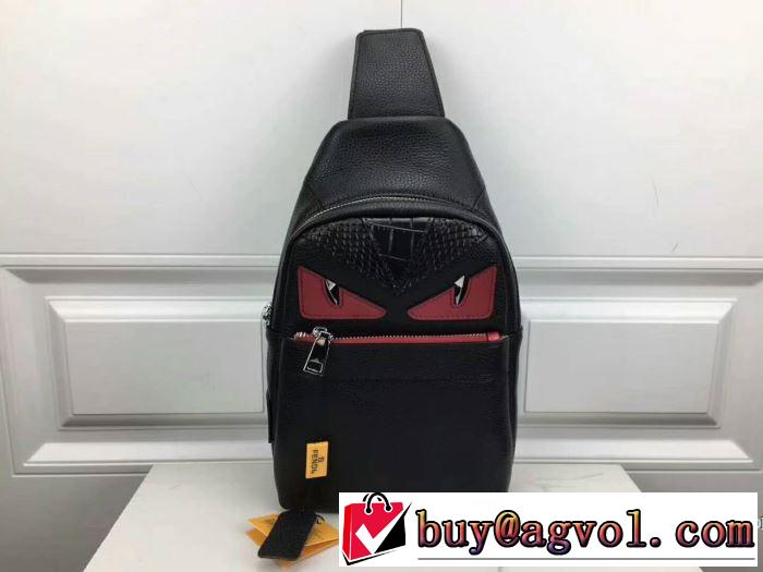 斜め掛けバッグ 2017秋冬 売れ筋のいい フェンディ FENDI 大絶賛の履き心地!