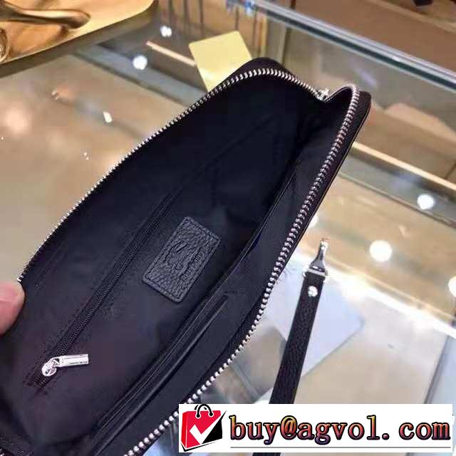 人目を引く存在感 ポーチ2018年秋冬シーズン バーバリー BURBERRY 芸能人愛用