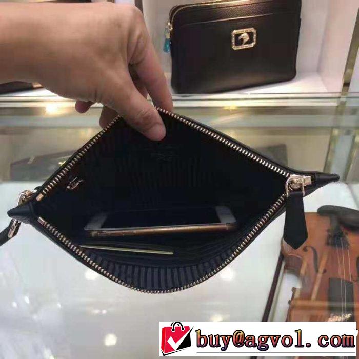 最終数量限り！ フェンディ注目美品  FENDI 欧米韓流 ポーチ海外先行発売！