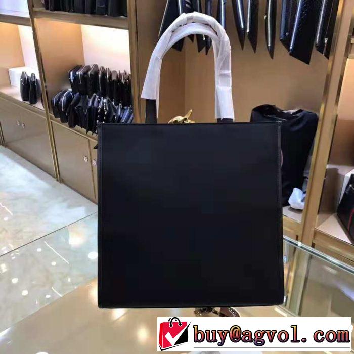 フェンディ2018年秋冬シーズン  FENDI ファッションの最先端！ ハンドバッグ 格上げ！