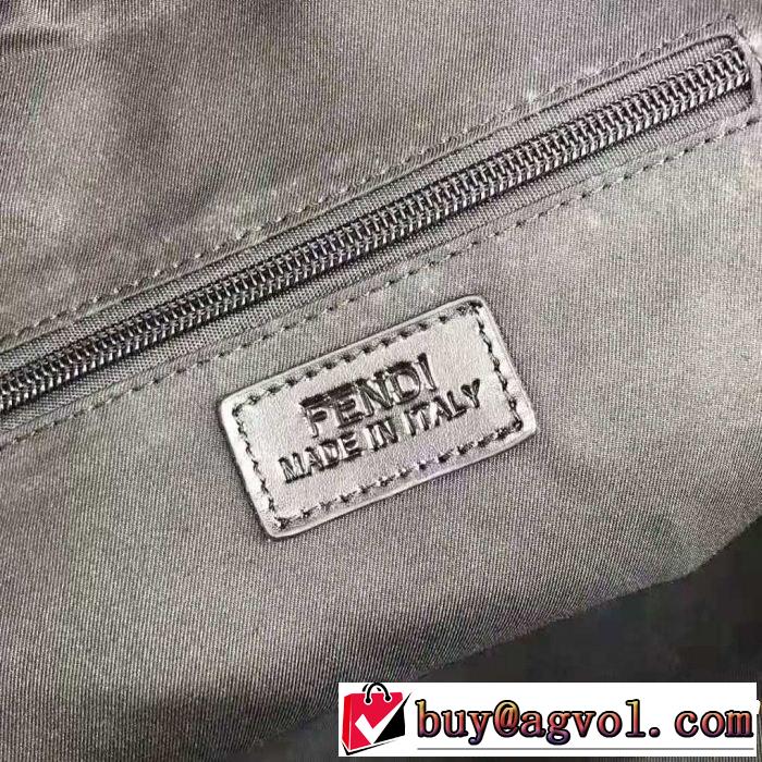 売上ランキング1位 リュック 大流行中 フェンディ18ＳＳ美品  FENDI 希少性の高い