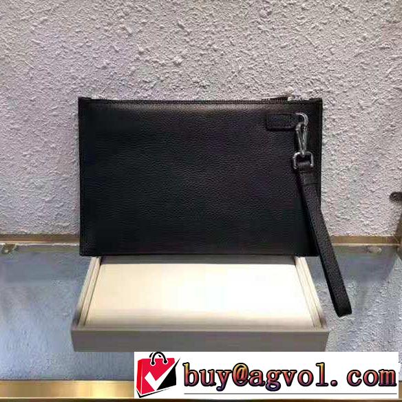 フェンディお買い得  FENDI 数量限定再入荷 ポーチ 2018秋冬の定番新品到来!