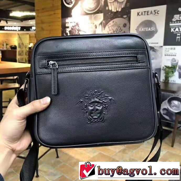 2018新品入荷 ヴェルサーチ 華やかさ満点 VERSACE 品良く 手持ち&ショルダー掛け