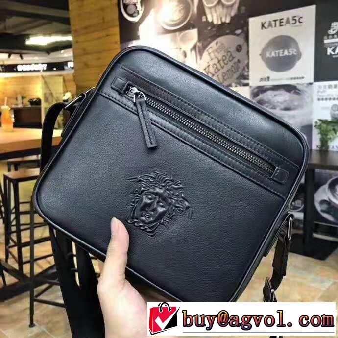 2018新品入荷 ヴェルサーチ 華やかさ満点 VERSACE 品良く 手持ち&ショルダー掛け