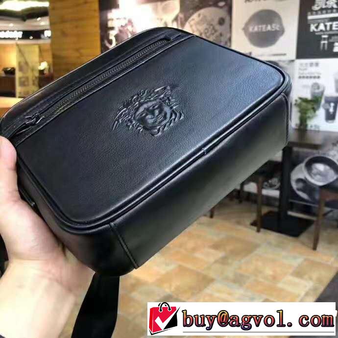 2018新品入荷 ヴェルサーチ 華やかさ満点 VERSACE 品良く 手持ち&ショルダー掛け