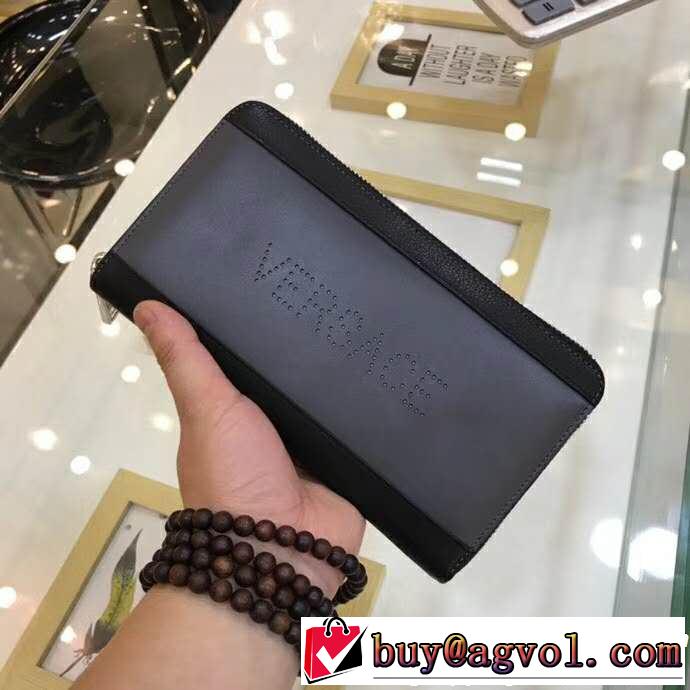 人気デザインで欲しい ヴェルサーチすっかり定番化 VERSACE 2018新品入荷 財布