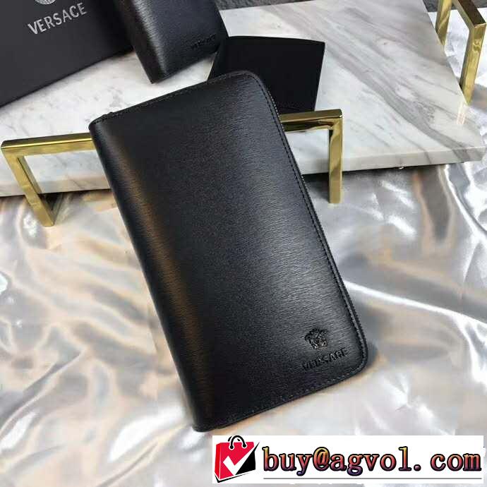 大人っぽく知的な ヴェルサーチ超人気美品 VERSACE新季度 財布 希少価値大
