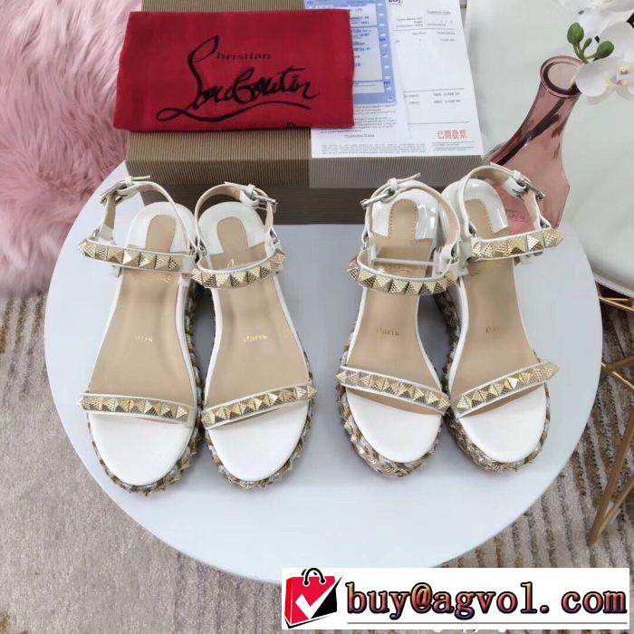 人気デザインで欲しいクリスチャンルブタン 2色選択可CHRISTIAN LOUBOUTIN ハイヒール