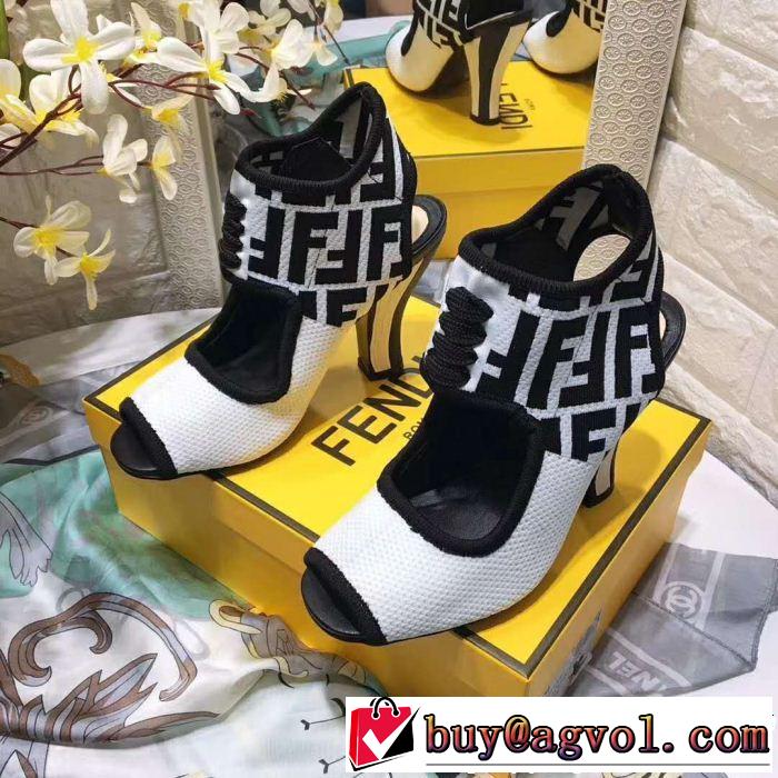  2色可選 秋季超人気アイテム 今季爆発的な人気 FENDI フェンディショートブーツ