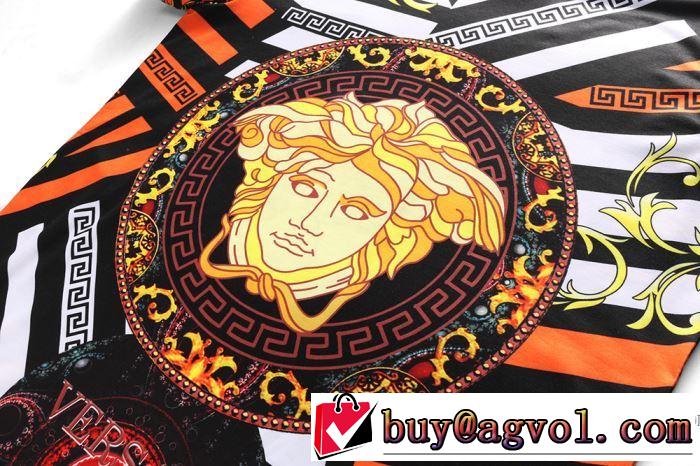 2018春夏新作 ストリートファッション ヴェルサーチ VERSACE 吸汗性に優れ 半袖Tシャツ