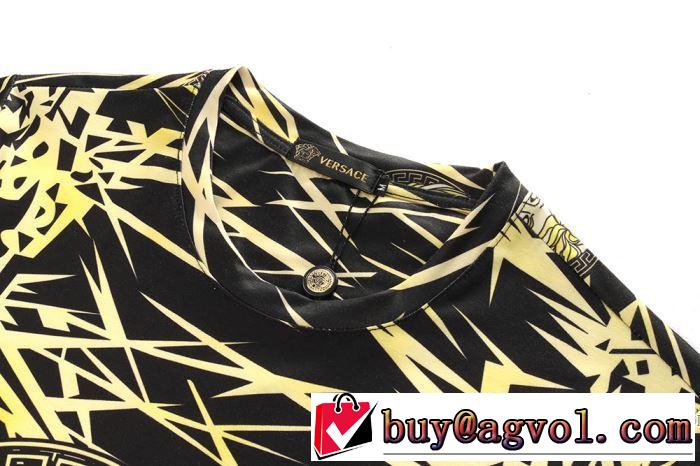 2色可選 優しいフィット感 半袖Tシャツ 2018春夏新作 大人っぽく知的な ヴェルサーチ VERSACE