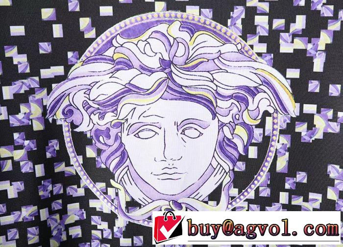超人気美品 2018春夏新作 着回し度抜群 ヴェルサーチ VERSACE 半袖Tシャツ