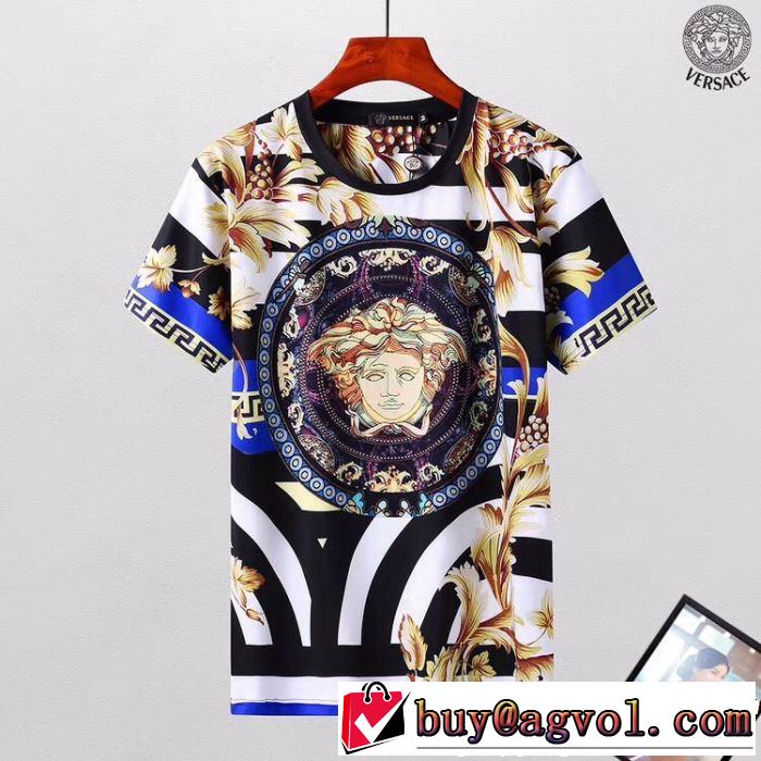 2018【SALE！】ヴェルサーチ 美品*入手困難VERSACE 半袖/Tシャツ最近人気一番！