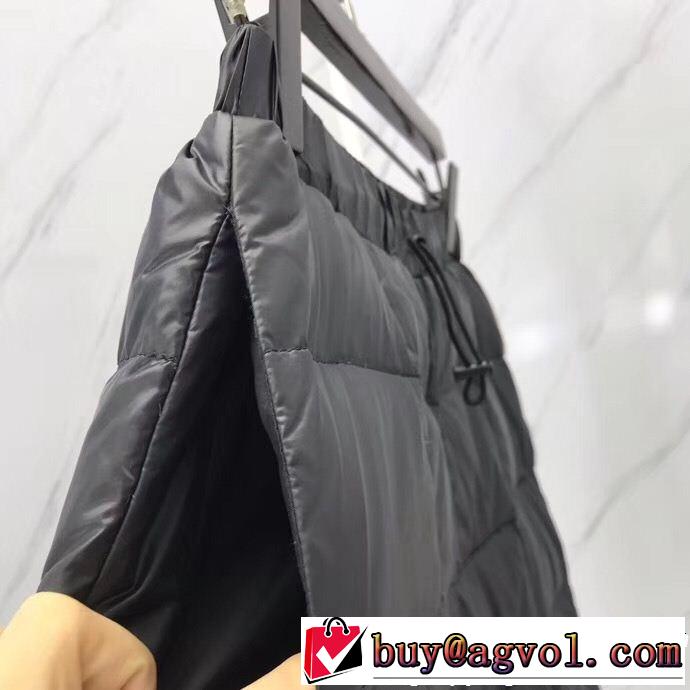 デニムパンツ 根強い人気定番商品 大人気商品再入荷! MONCLER モンクレール