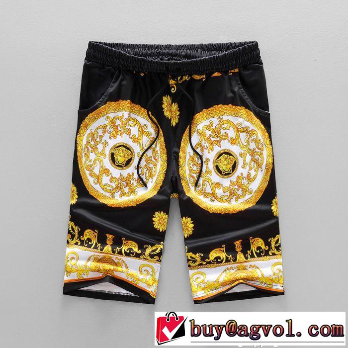2018着回し度高めアイテム! ヴェルサーチ VERSACE 最強の定番コーデ  ブランド ジーンズ 魅力的アイテム