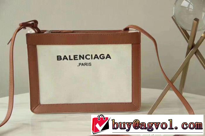 便利な定番アイテムショルダー付きBalenciagaバレンシアガコピーレディースクラッチバッグ