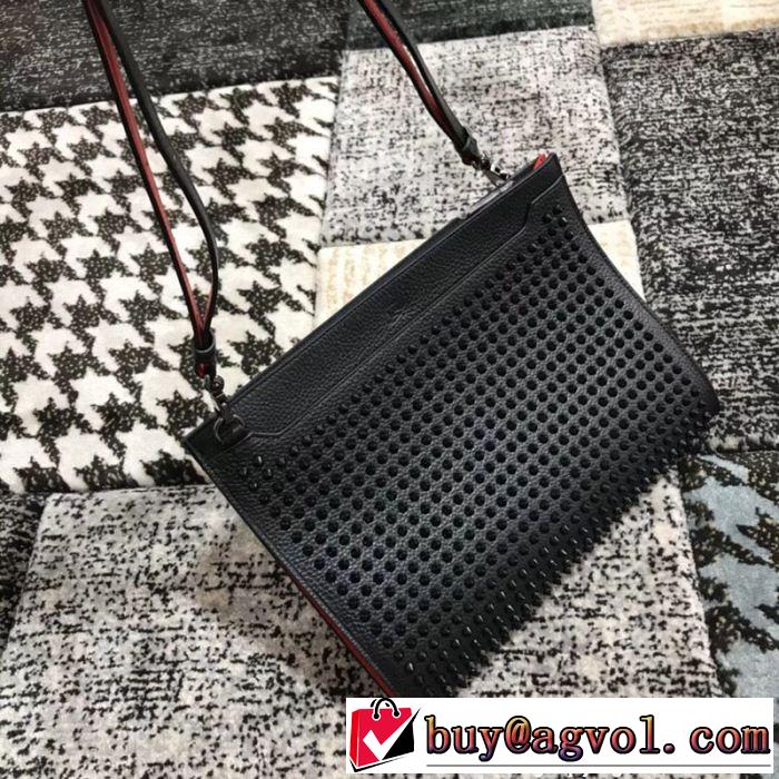 春夏大活躍 クリスチャンルブタン Christian Louboutin ショルダーバッグ ミックス感が溢れる