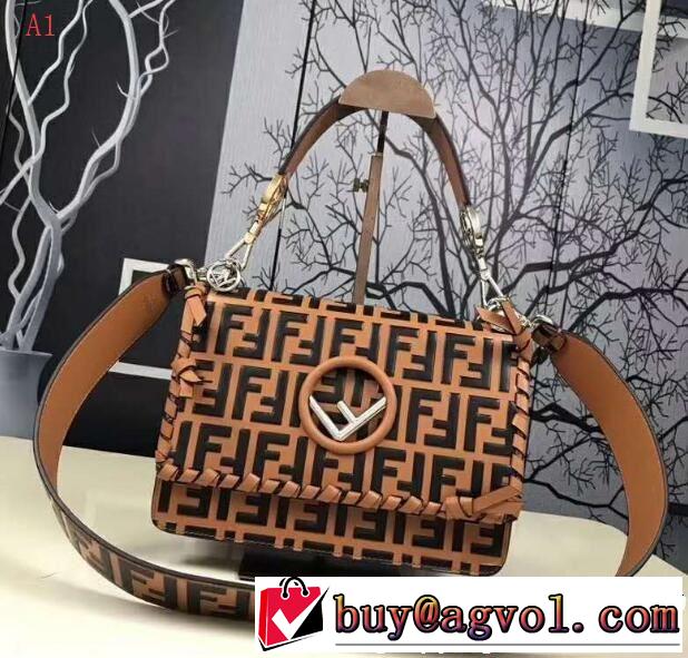  FENDI フェンディ 最近人気一番！ ショルダーバッグ 大人気ブランド 3色可選 流行の注目ブランド
